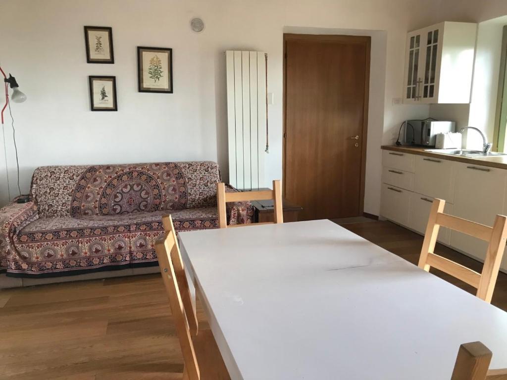 Appartamento La Camelia Ameno Cameră foto